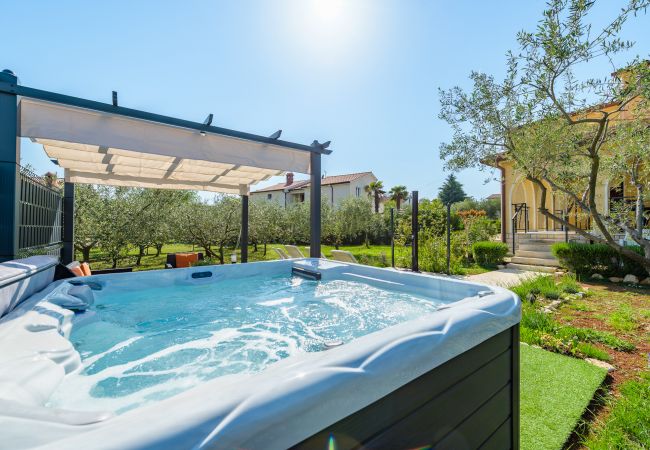 Ferienwohnung in Porec - Apartment Josipa with Whirpool in Porec