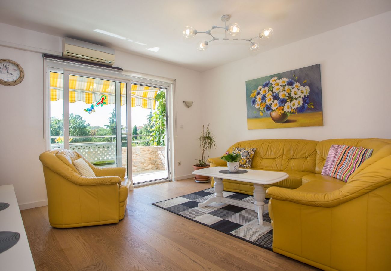 Ferienwohnung Tereza in Porec, Istrien, Wohnzimmer