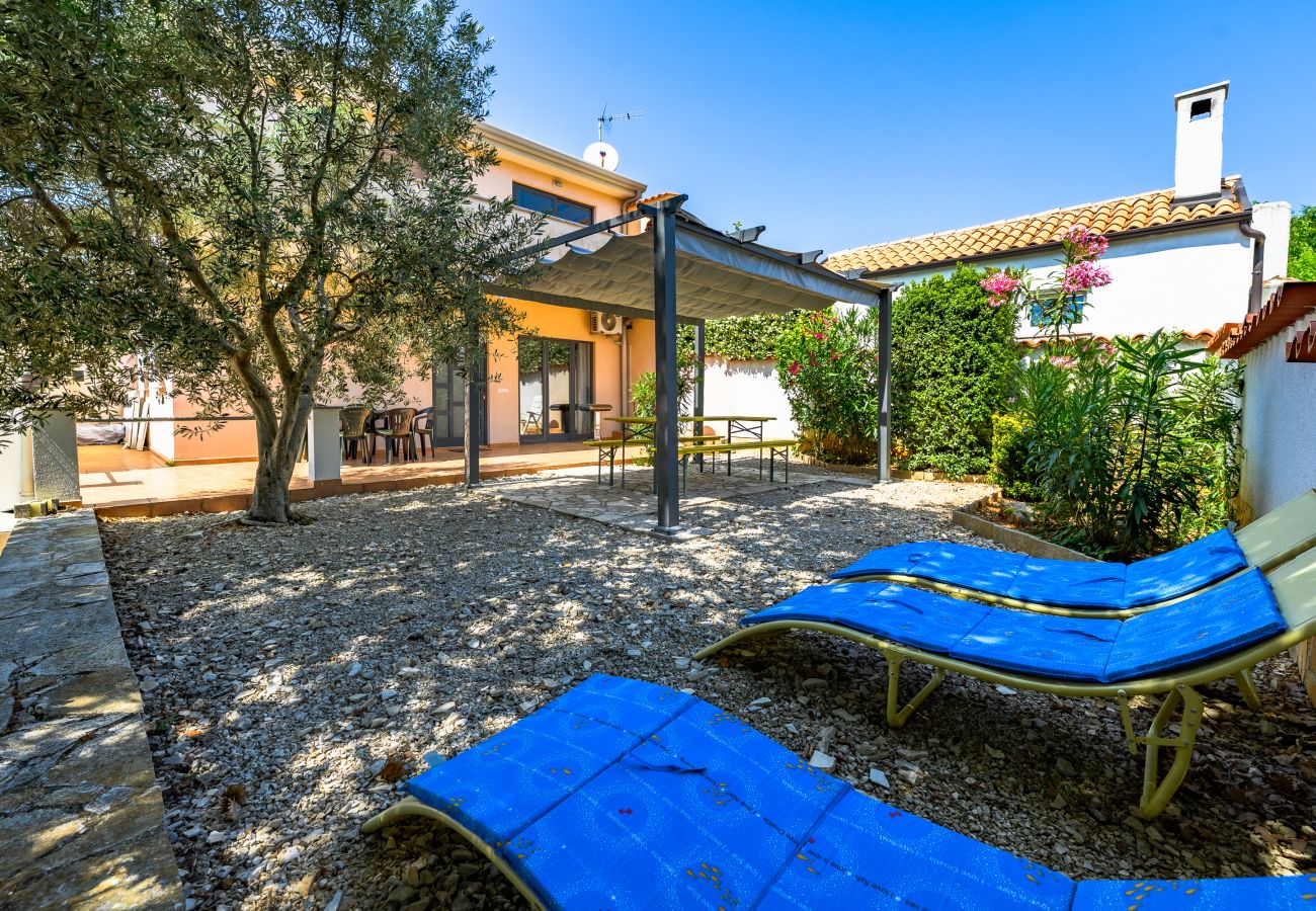 Ferienwohnung in Stranici kod Nove Vasi - Apartment Panous 2