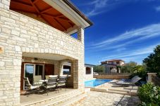 Villa a Rogovici - Villa Bianca with pool I Istra Pet Friendly Villa