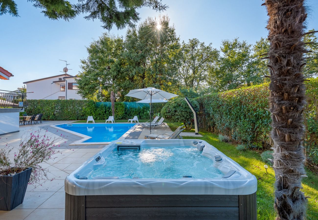 Villa a Stranici kod Nove Vasi - Villa Martimar with pool and whirpool  in Istria