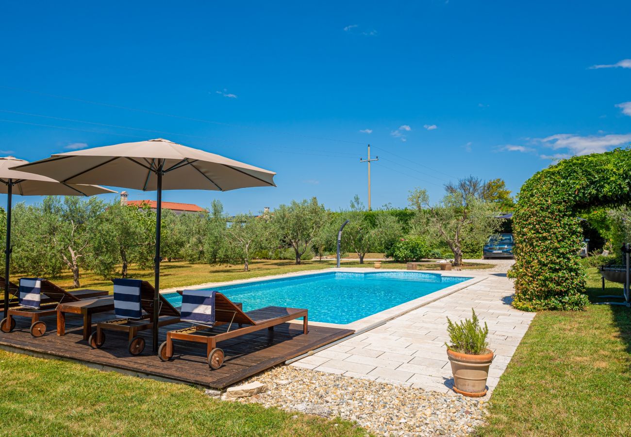 Villa a Pinezici - Design Villa Benka with heated pool in Istria