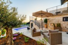 Villa a Mugeba - Casa Mar| Villa with Pool & Sea View in Porec