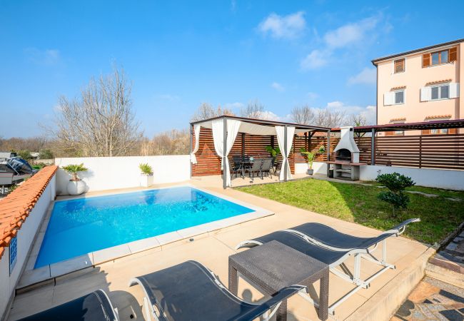 Appartamento a Vrvari - Charming Apartment Rose II