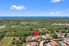 Villa a Heraki - Luxury Villa Leoleni with heated pool