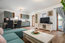 House in Grožnjan - Casa Piccola Leona with pool in Groznjan